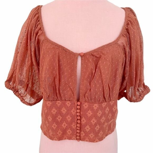 Free People Heartstrings Lace Crop Top With Puff Sleeve in Rose Size Large NWT - Picture 3 of 11